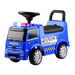 Mercedes rendőrségi...